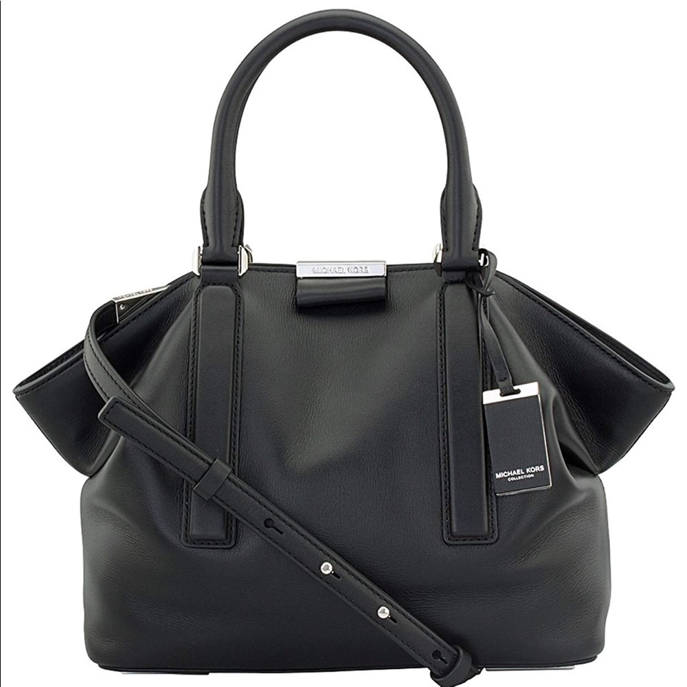 Micheal Kors! NWT! Black genuine leather tote!